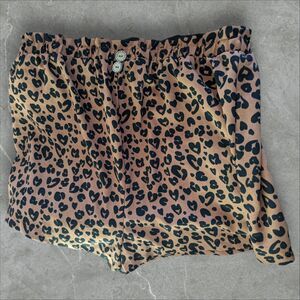 Shein Silky Leopard Print Spots Ruffle Stretch Waist Shorts Black/Brown Large